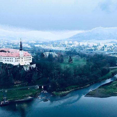 Apartman Domov Дечин Экстерьер фото