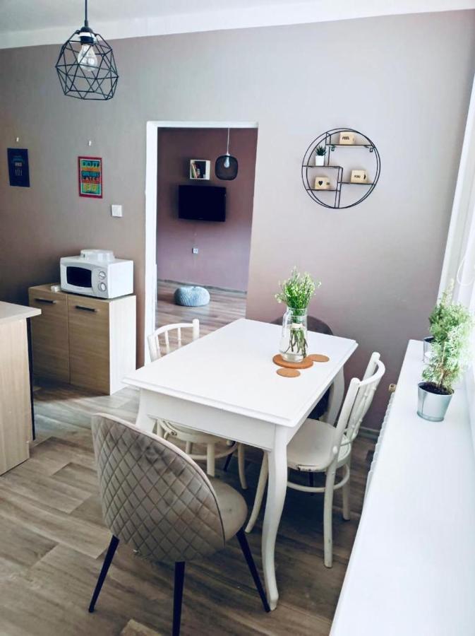 Apartman Domov Дечин Экстерьер фото